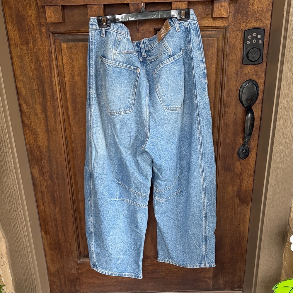 Free People Light Blue Barrel Leg  Boyfriend Jeans - Picture 3 of 4
